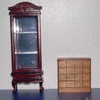 Schrank und Vitrine